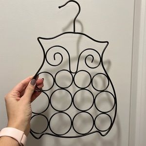 Owl-shaped Scarf Hanger